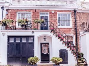 Weatherproofing Your Garage Door