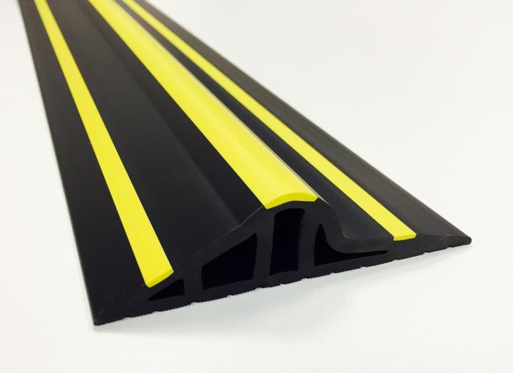 30mm Black / Yellow Rubber Garage Threshold Seal 1